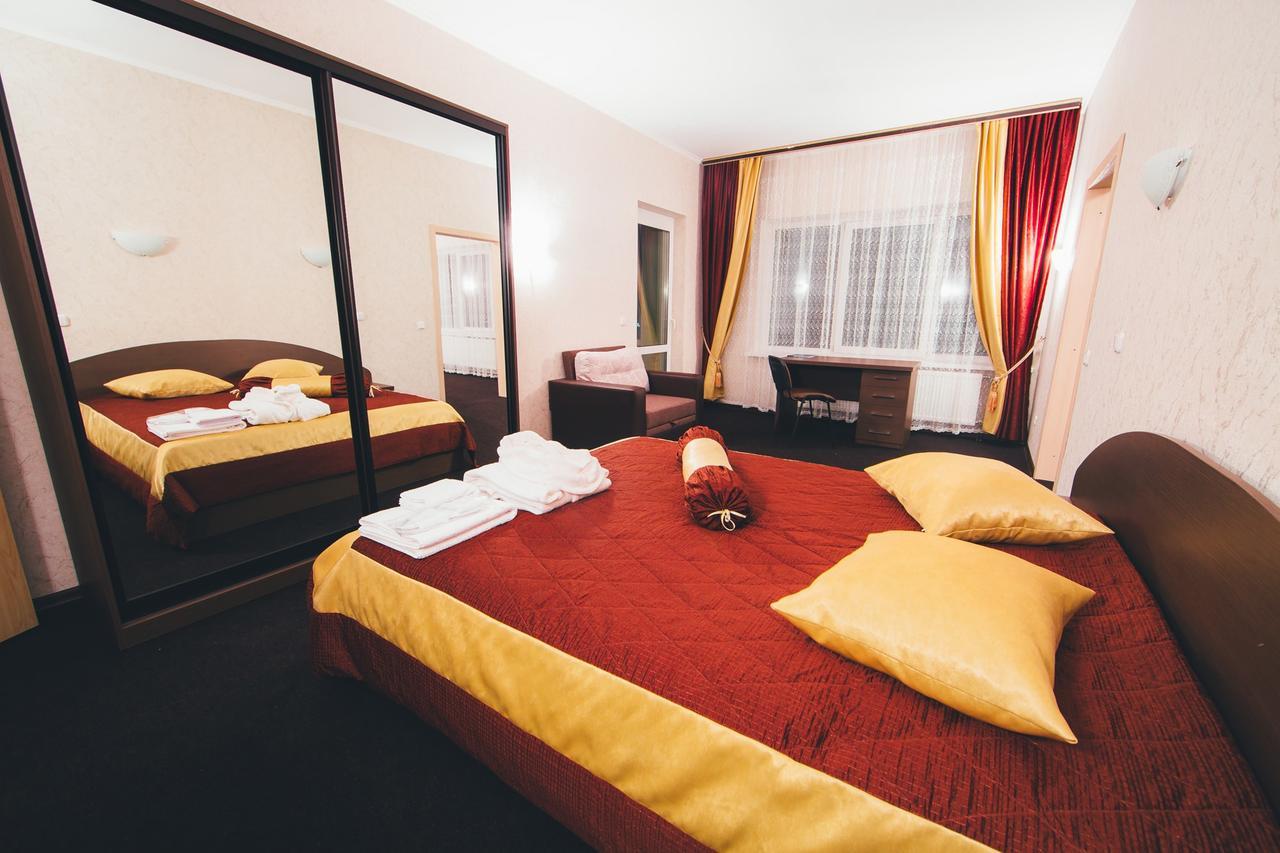 Sunhotel Astravyets Eksteriør billede